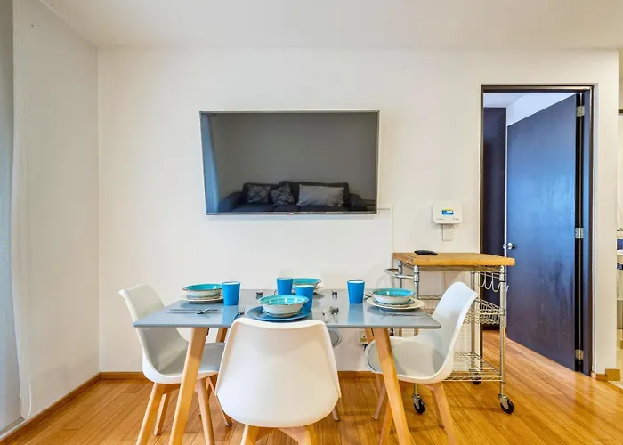 Adam's With High-speed Internet Near Polanco * Mexico City