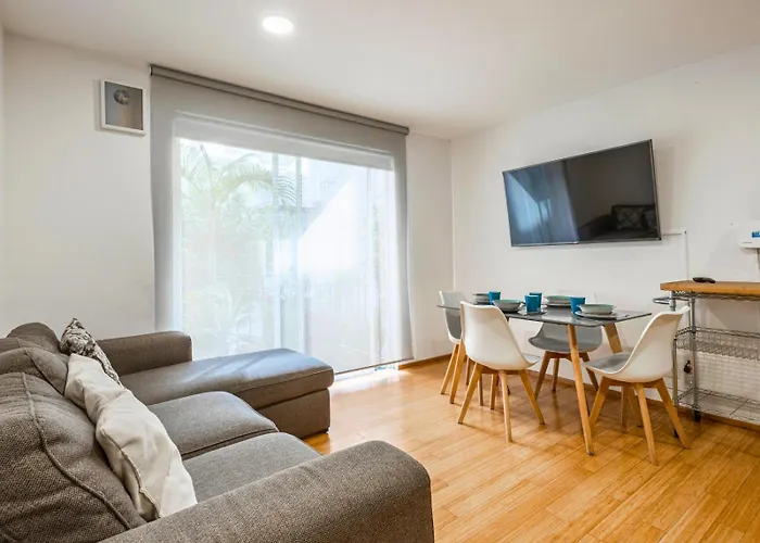 Adam's With High-speed Internet Near Polanco